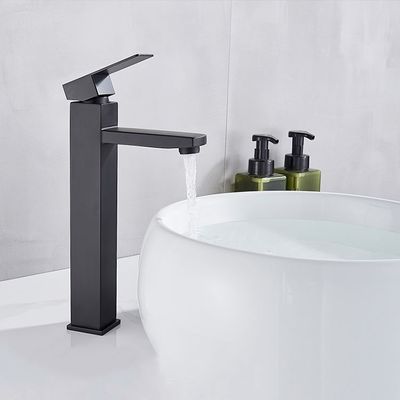 ก๊อกล้างจานแบบชุบไฟฟ้าแบบกำหนดเอง Square Lead ฟรีก๊อกอ่างล้างหน้าในห้องน้ำสีดำ