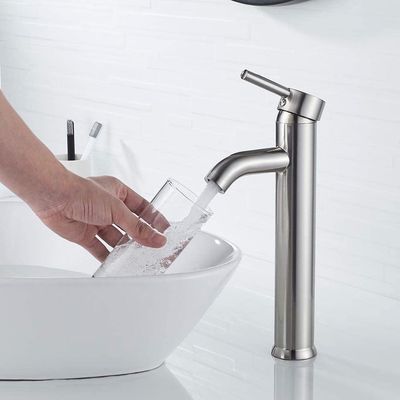 ก๊อกเดี่ยวอ่างล้างหน้าแบบก้านโยกไร้สารตะกั่ว Electroplating Faucet อ่างล้างหน้าร้อนและเย็น